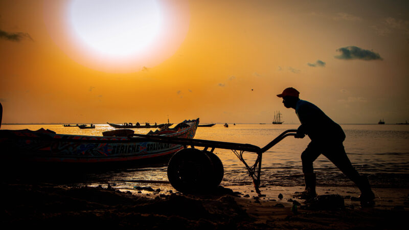 Léver de soleil sur l'océan Atlantique – Sénégal