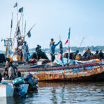 Coucher du Soleil La vie des pêcheurs à Dakar  – Bord de mer en pleine activité