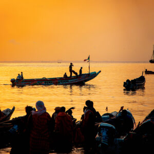 Coucher de soleil sur les pirogues – Dakar, Sénégal